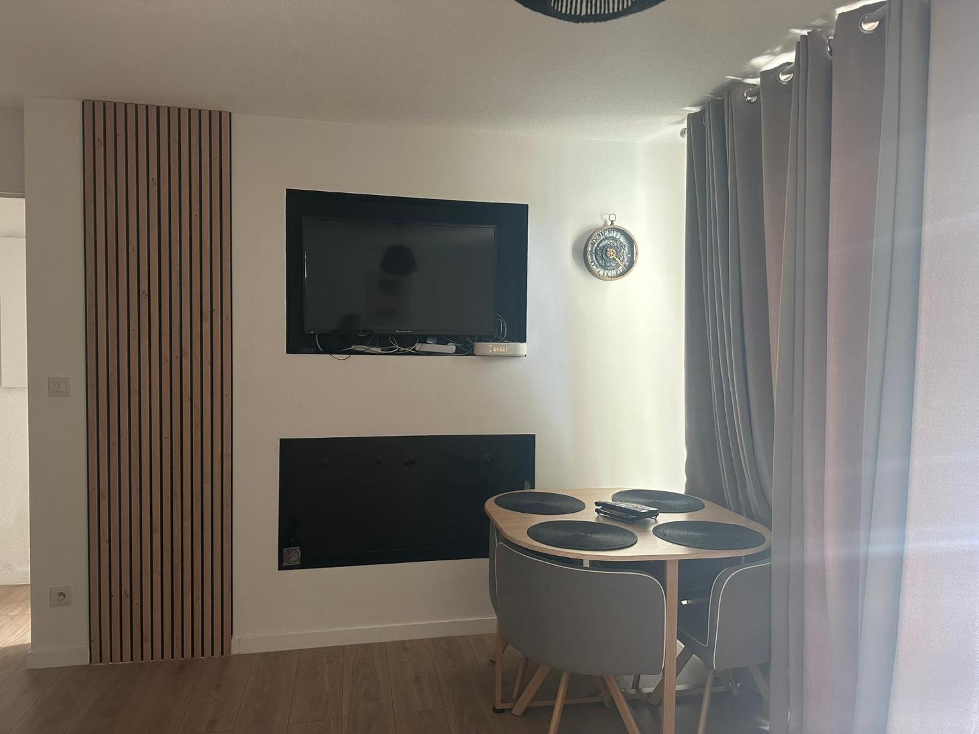 Appartement Cosy Avec Balcon Et Piscine Besançon Eksteriør bilde